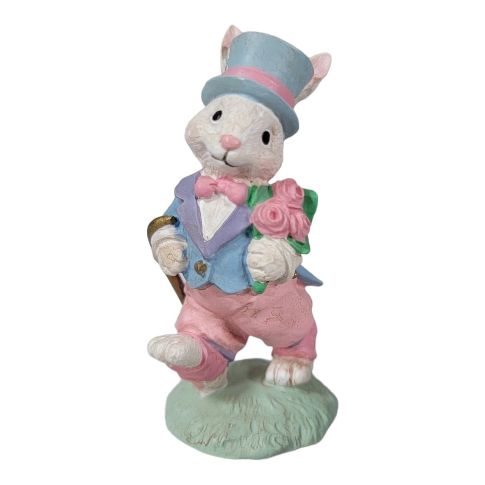 Cottontail Lane Village MW of Cannon Falls Easter 1994 Male marriage Flowers Top